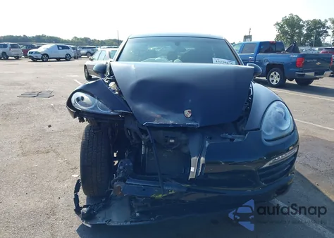 2014 Porsche Cayenne z USA, uszkodzony, nr VIN WP1AA2A24ELA96040